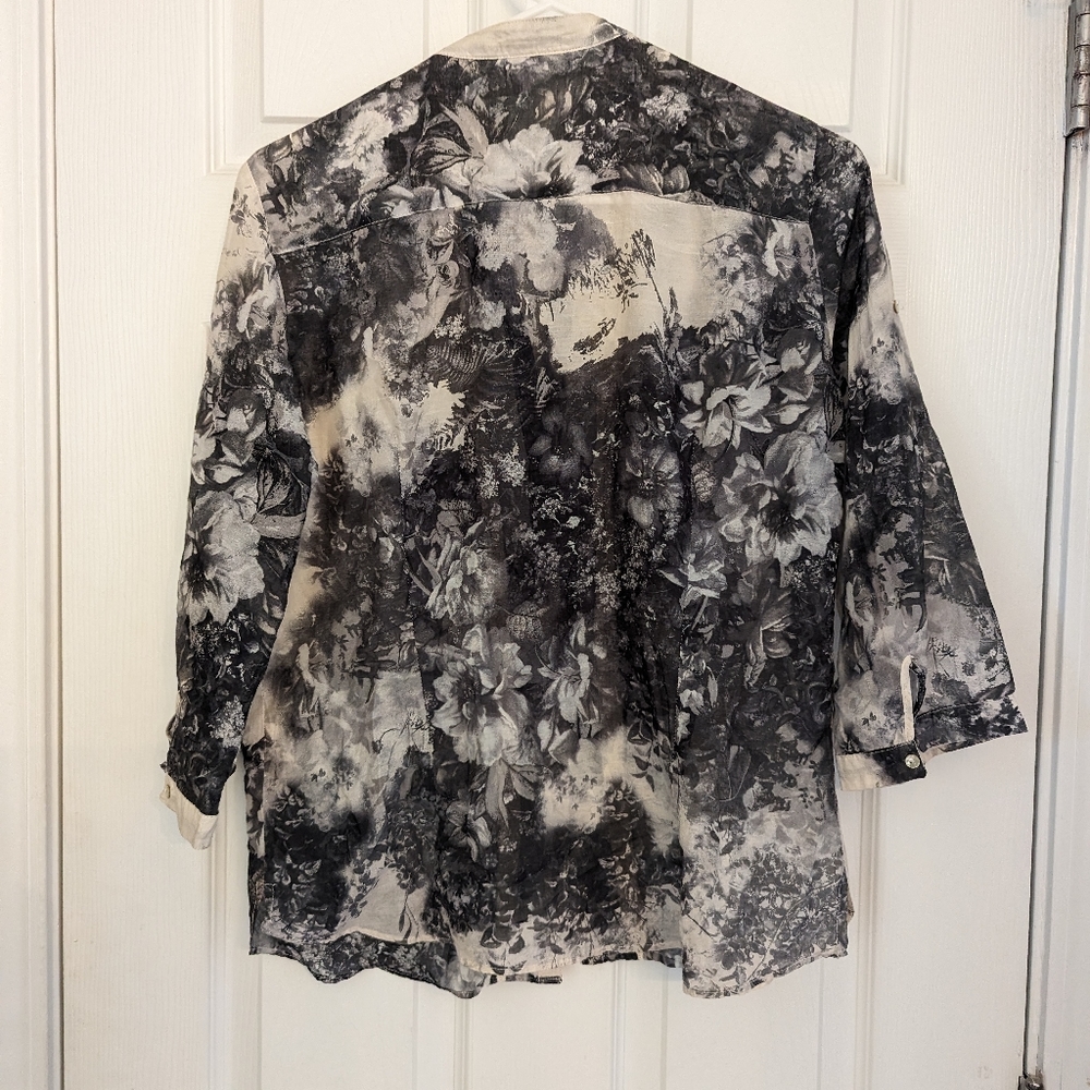 Zara blouse cream and black floral 🌹 - Picture 6 of 8